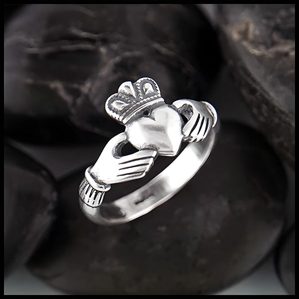 Heritage Claddagh ring in sterling silver
