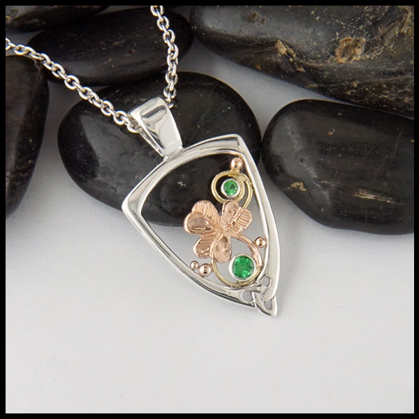 Shamrock frame pendant in silver and gold with Tsavorite