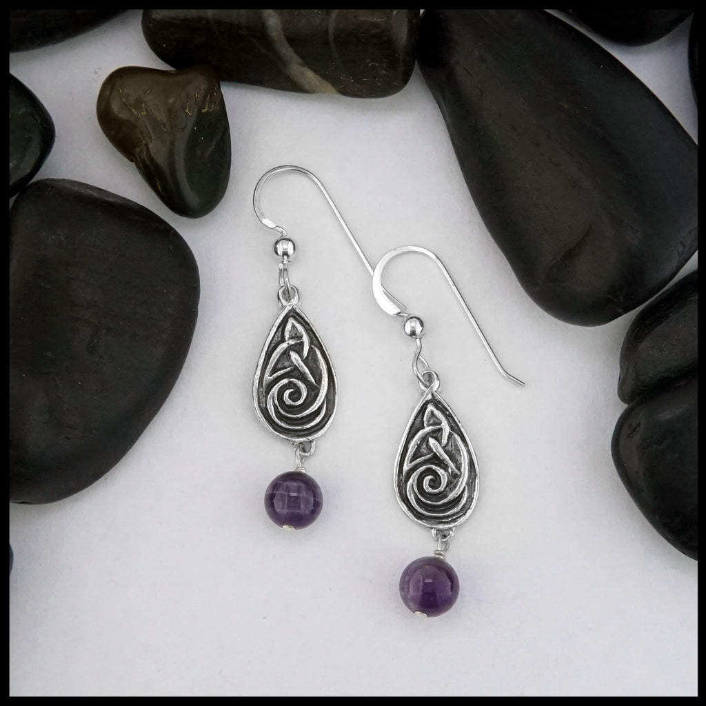 celtic knot with amethyst