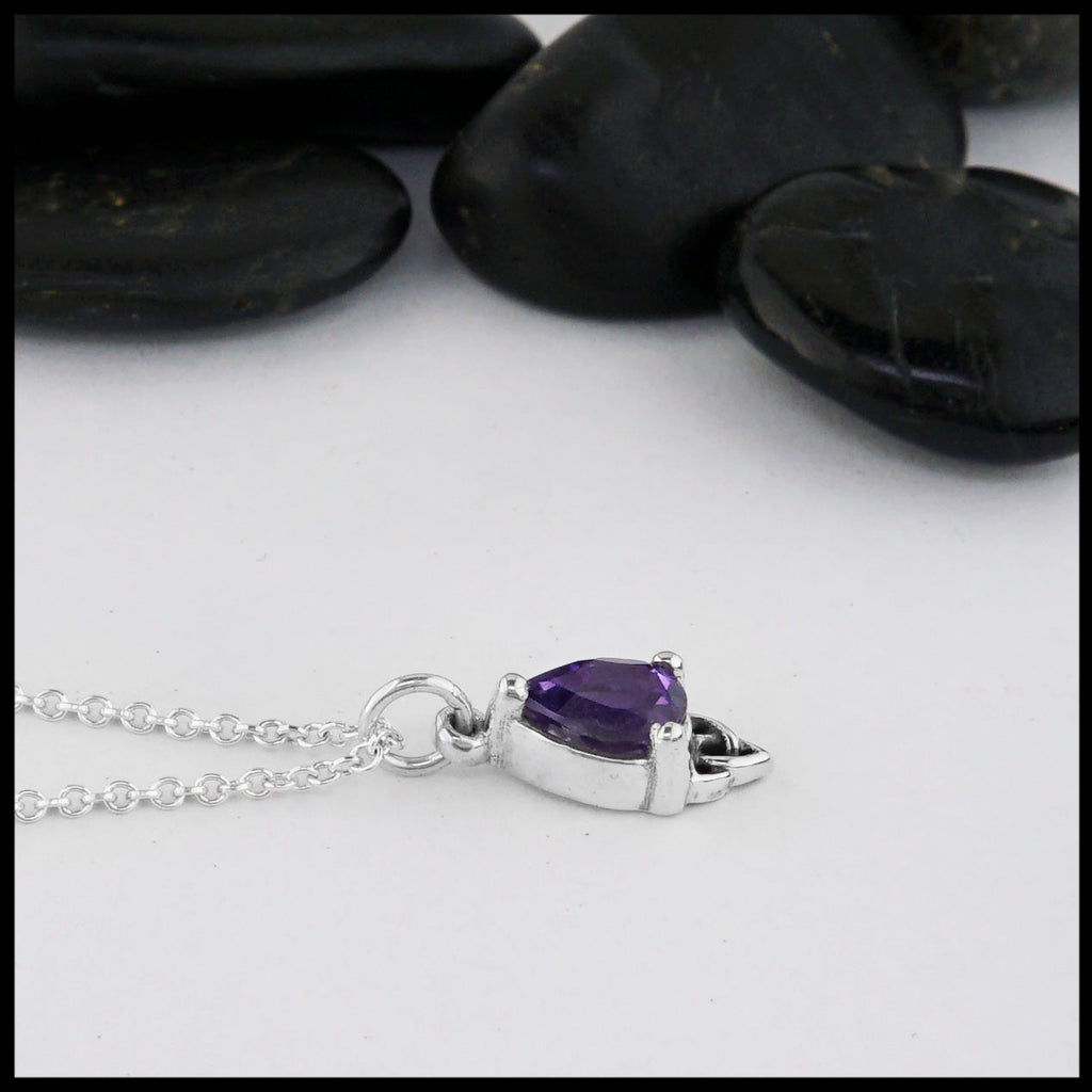 side view of pendant amethyst 