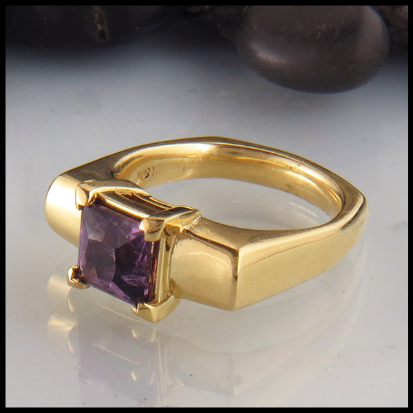 Purple Spinel ring in 18K Yellow Ring
