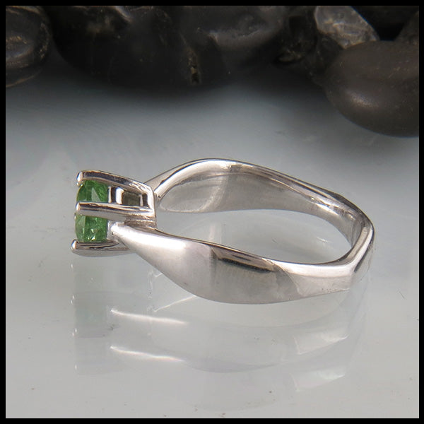 profile of white gold ring