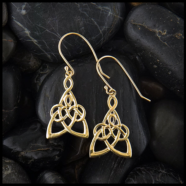 Small Mother's Knot drop earrings in gold