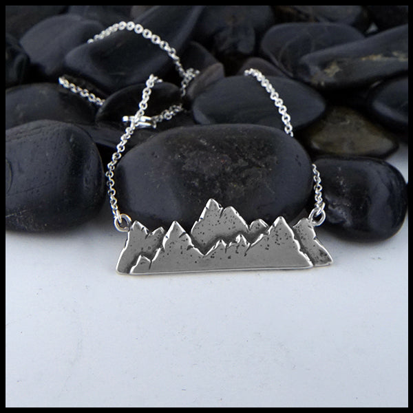 Highland mountain bar pendant in Sterling
