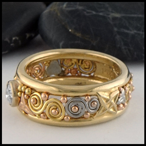 Diamond frame ring in 14K Yellow, White and Rose gold