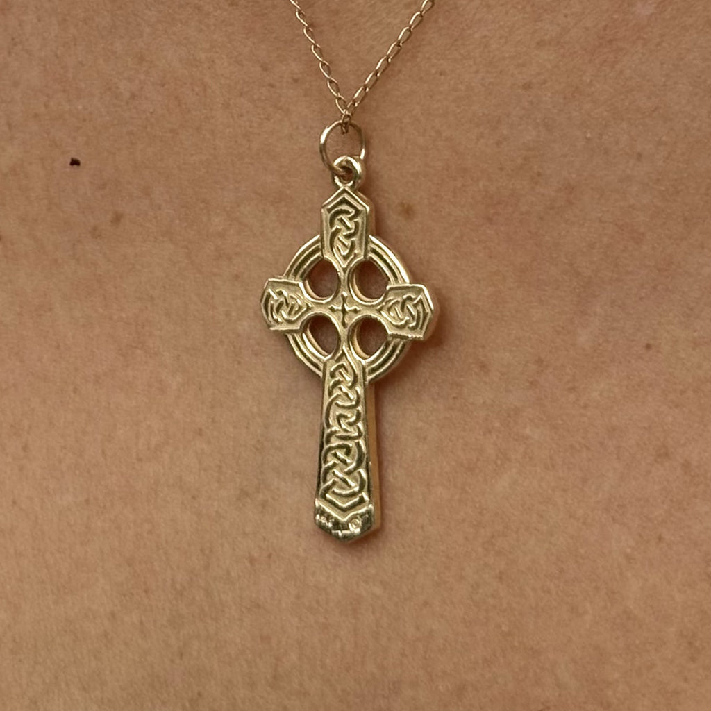 Reverse of the Small Trinity Celtic Cross in 14K Gold with interlaced knotwork