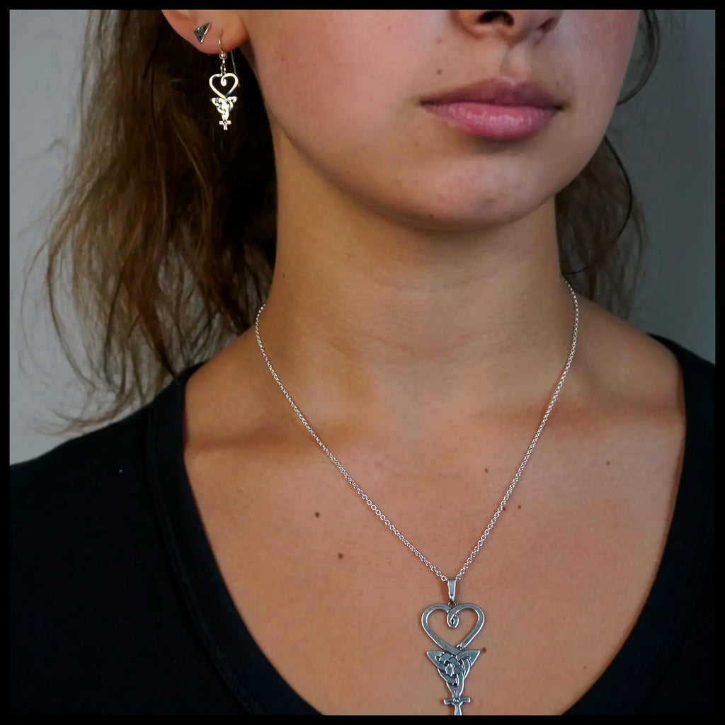 Large An Teor Celtic Heart Pendant and Earrings
