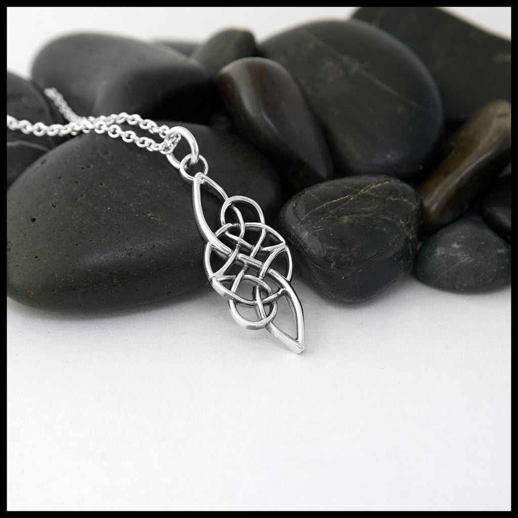 Le Chéile Pendant in Silver