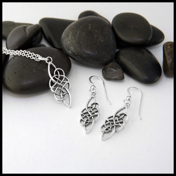 Le Chéile Pendant and Earrings in Silver