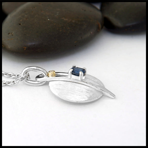 SS oval blue sapphire and diamond pendant