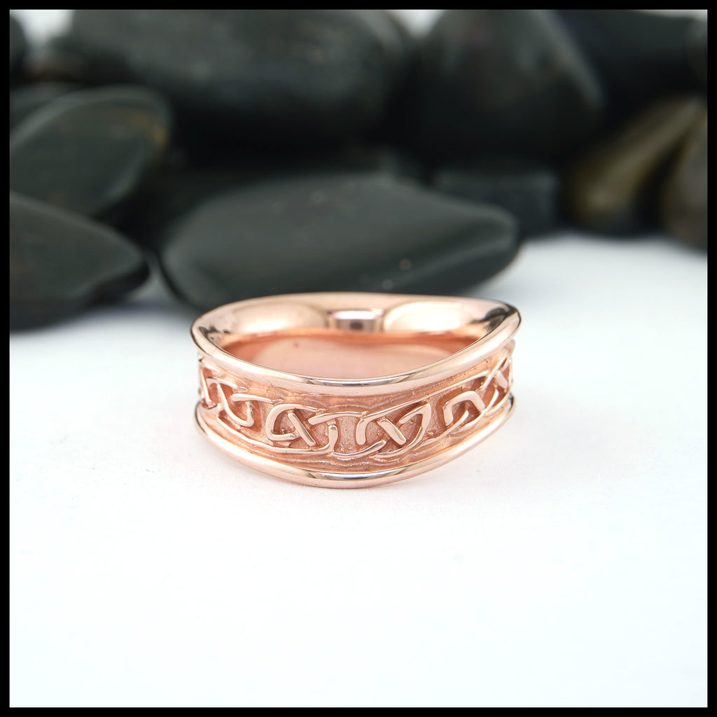 Manánn Ring in 14K Gold Side 1