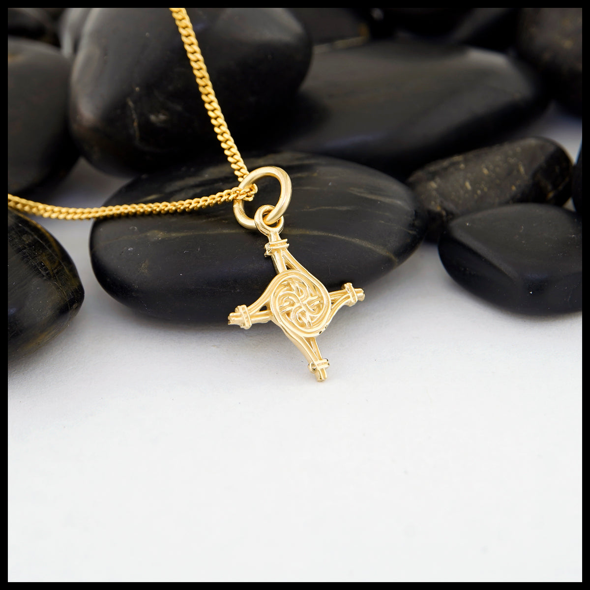 Extra Small St. Brigid's Cross Pendant in 14K Gold – Walker