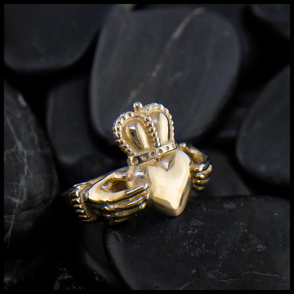 Detailed Claddagh Band in 14K Yellow Gold