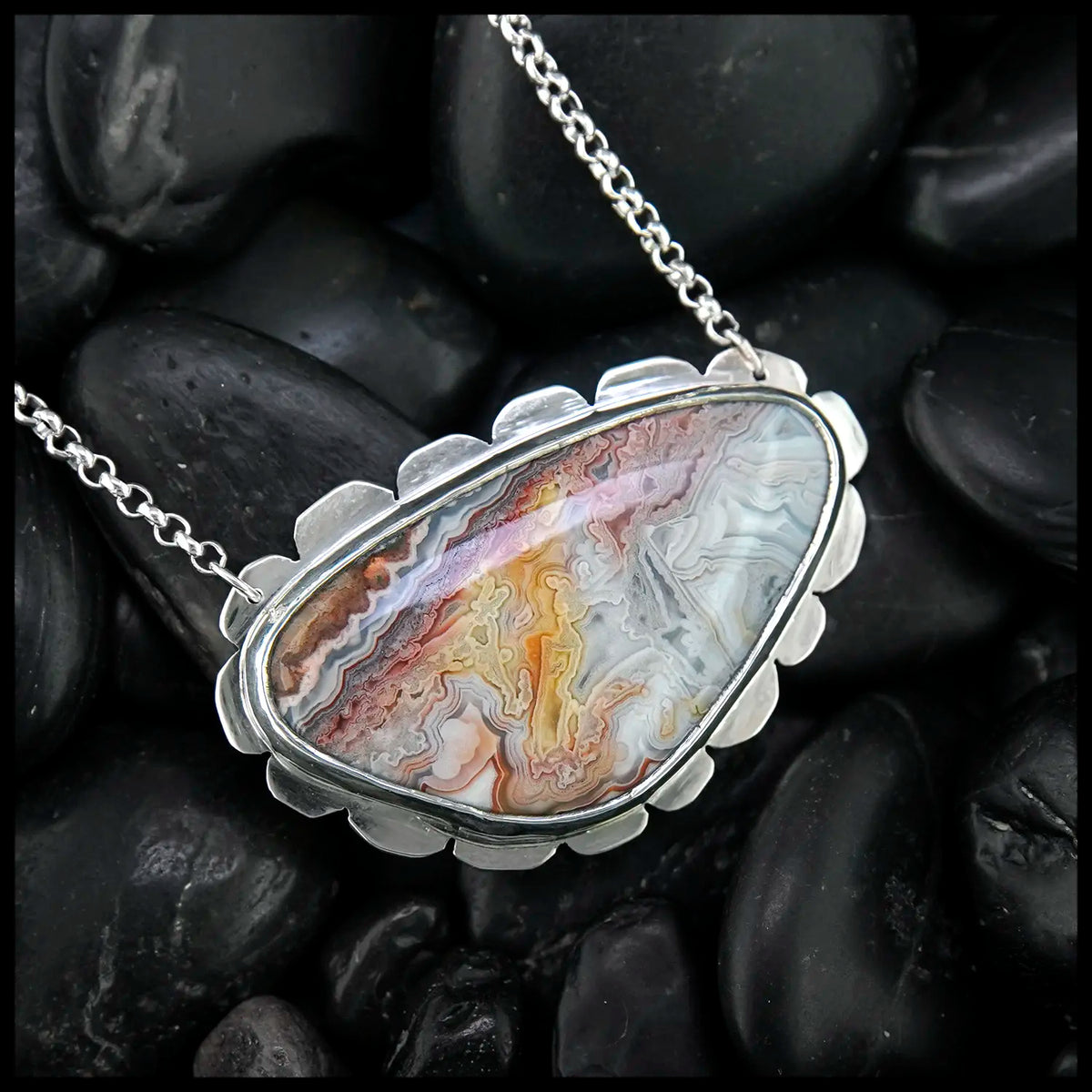 The Agate Bloom Pendant– Walker Metalsmiths