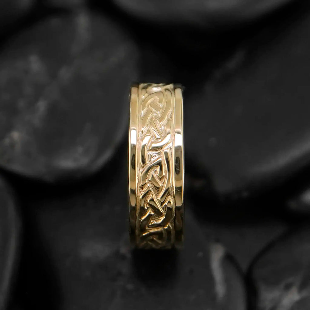 Lochalsh Knot Ring in Gold
