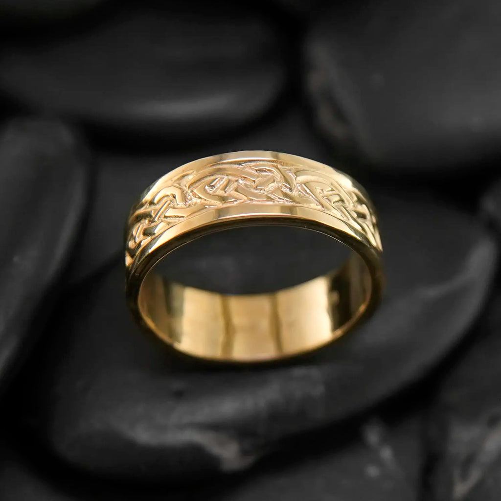 Lochalsh Knot Ring in Gold