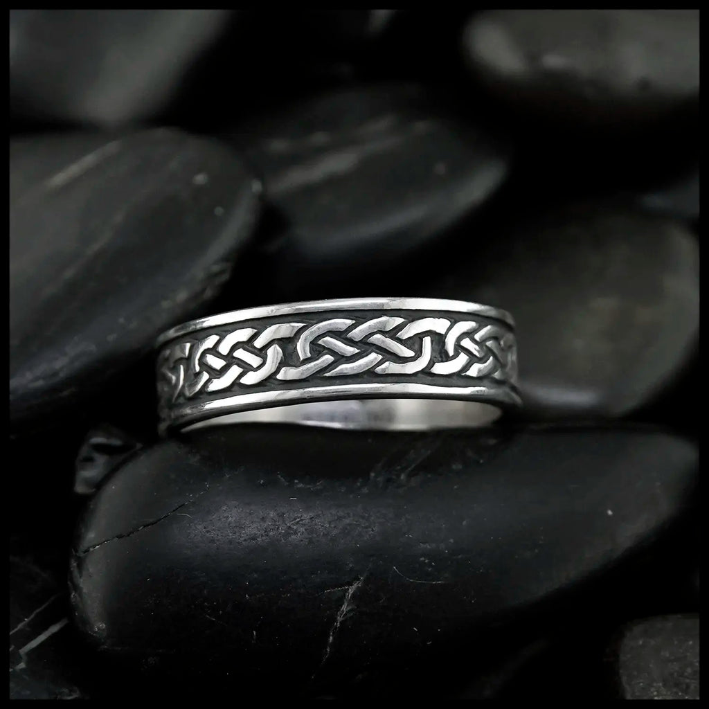 R1 Josephine's Knot Band in Sterling Silver