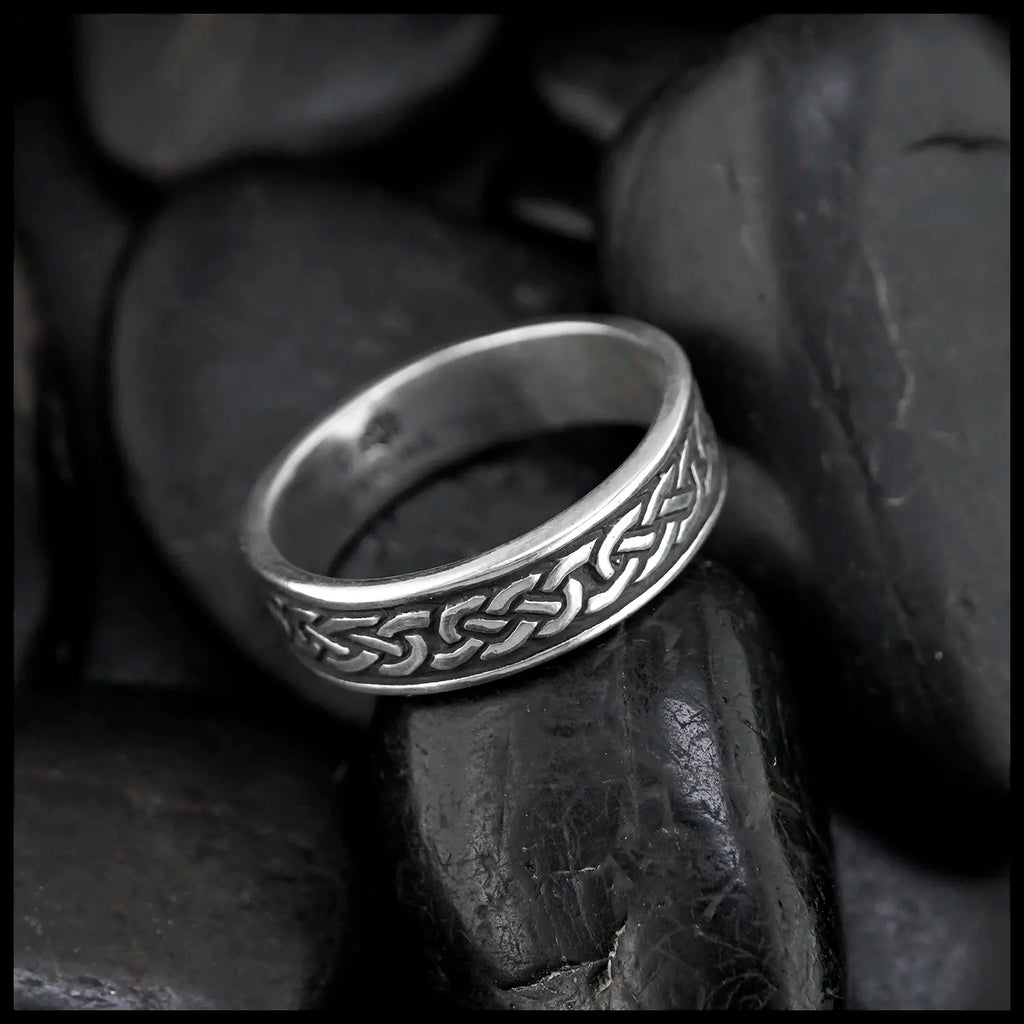 R1 Josephine's Knot Band in Sterling Silver