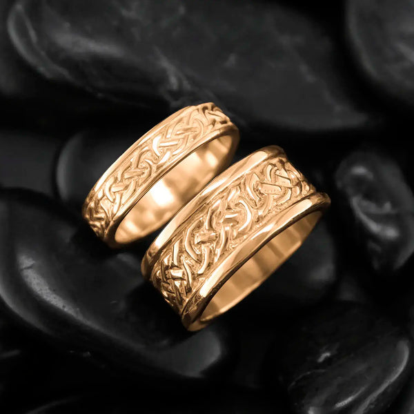 Josephine's Knot Band in Gold