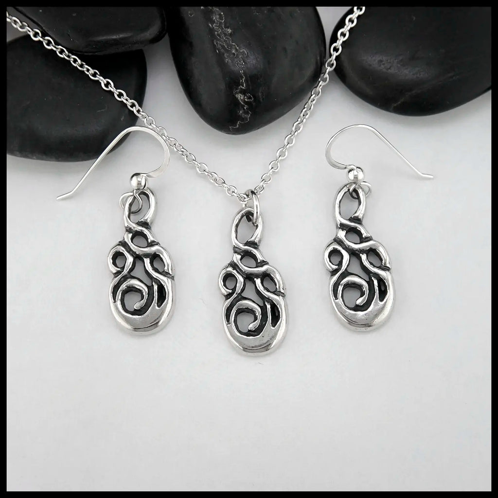 Clíodhna Pendant and Drop Earrings in Sterling Silver