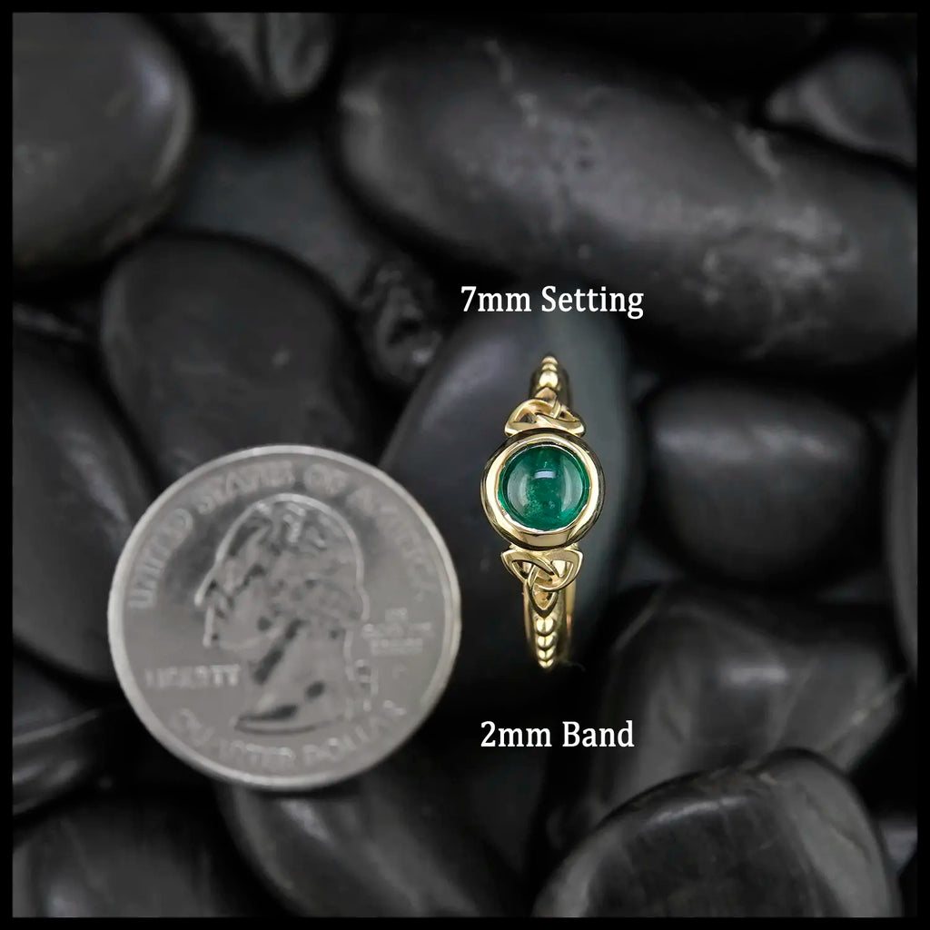 Trinity Knot Emerald Ring in 14K Yellow Gold
7mm Setting, 2mm Band