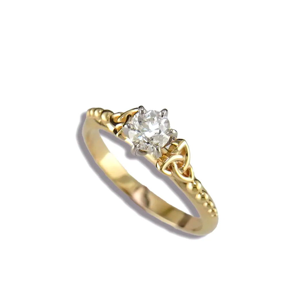 Trinity Knot Diamond ring in 14K Gold