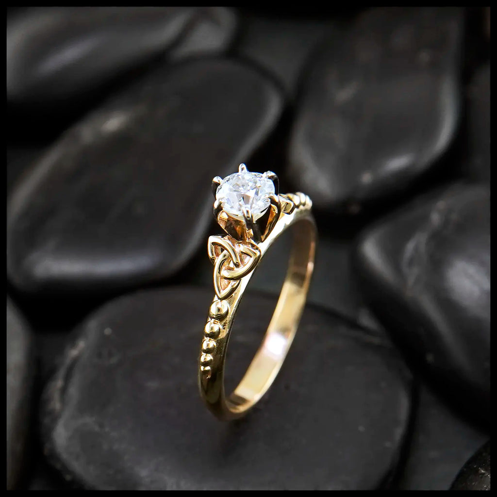 Trinity Knot Diamond ring in 14K Gold