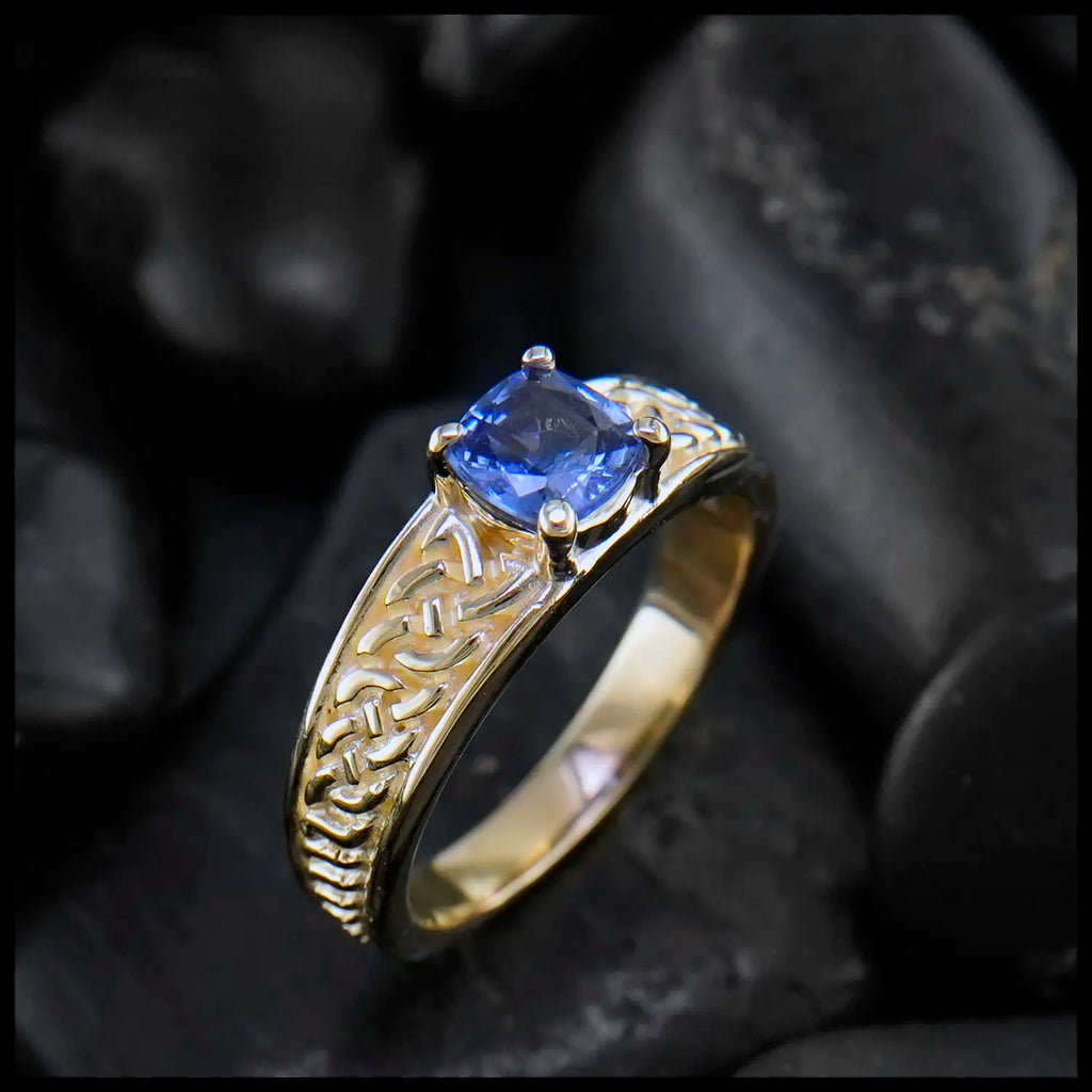 Ceylon Sapphire Tapered Knot ring in 14K Yellow Gold