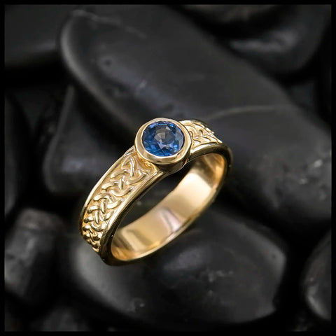 Modern Josephine's Knot With Sapphire