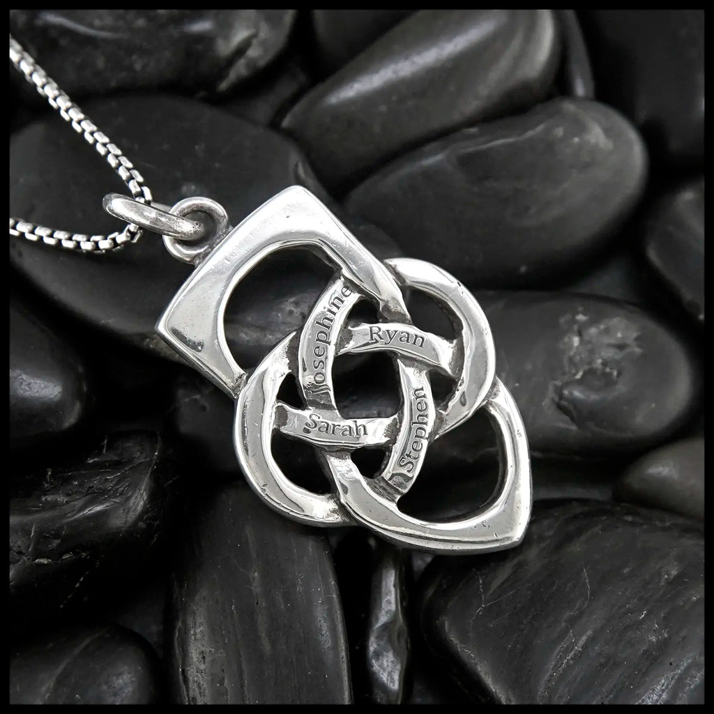 Personalized Father's Knot Pendant or Key Ring in Sterling Silver