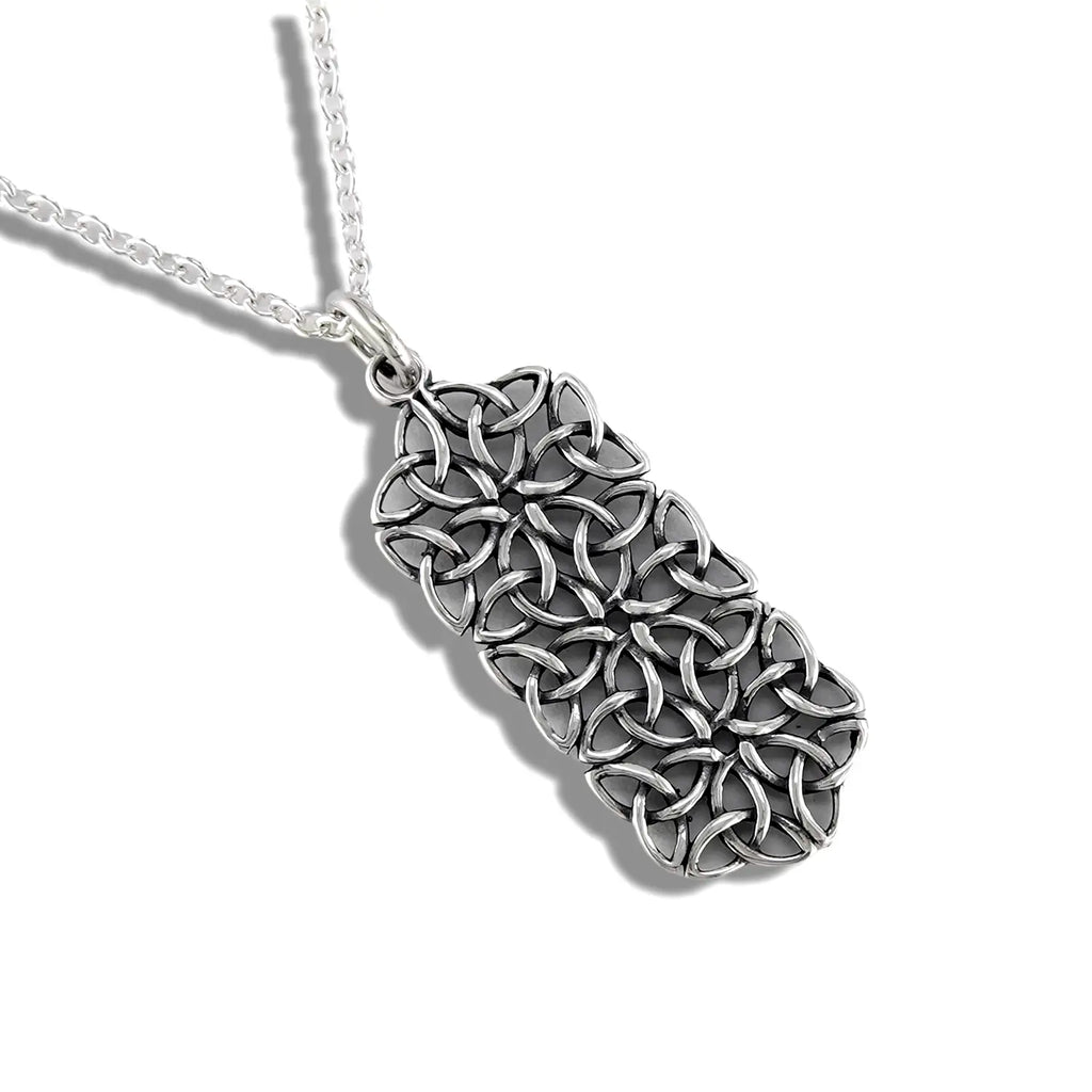 The Manu Pendant