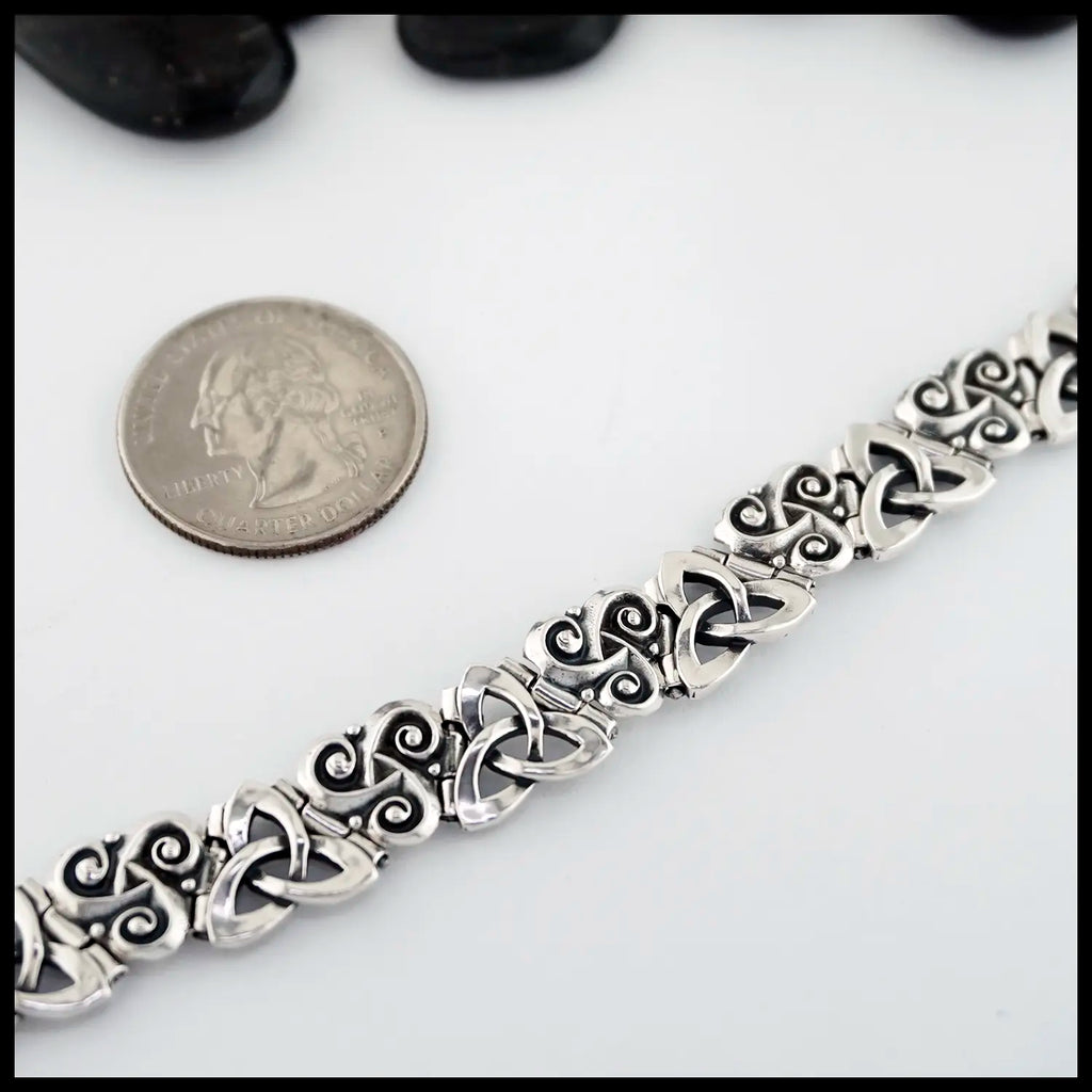 The Three Sisters Alternating Link Bracelet