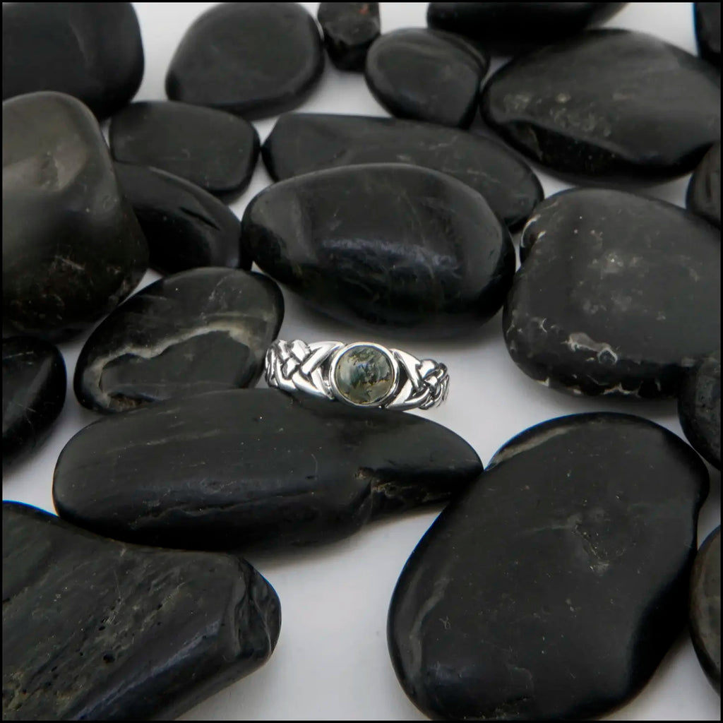 Limited Edition Moss Agate Ban Tigherna Ring