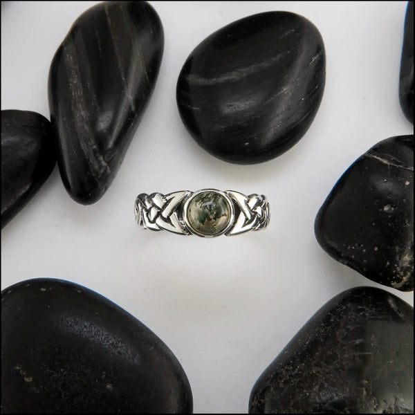 Limited Edition Moss Agate Ban Tigherna Ring