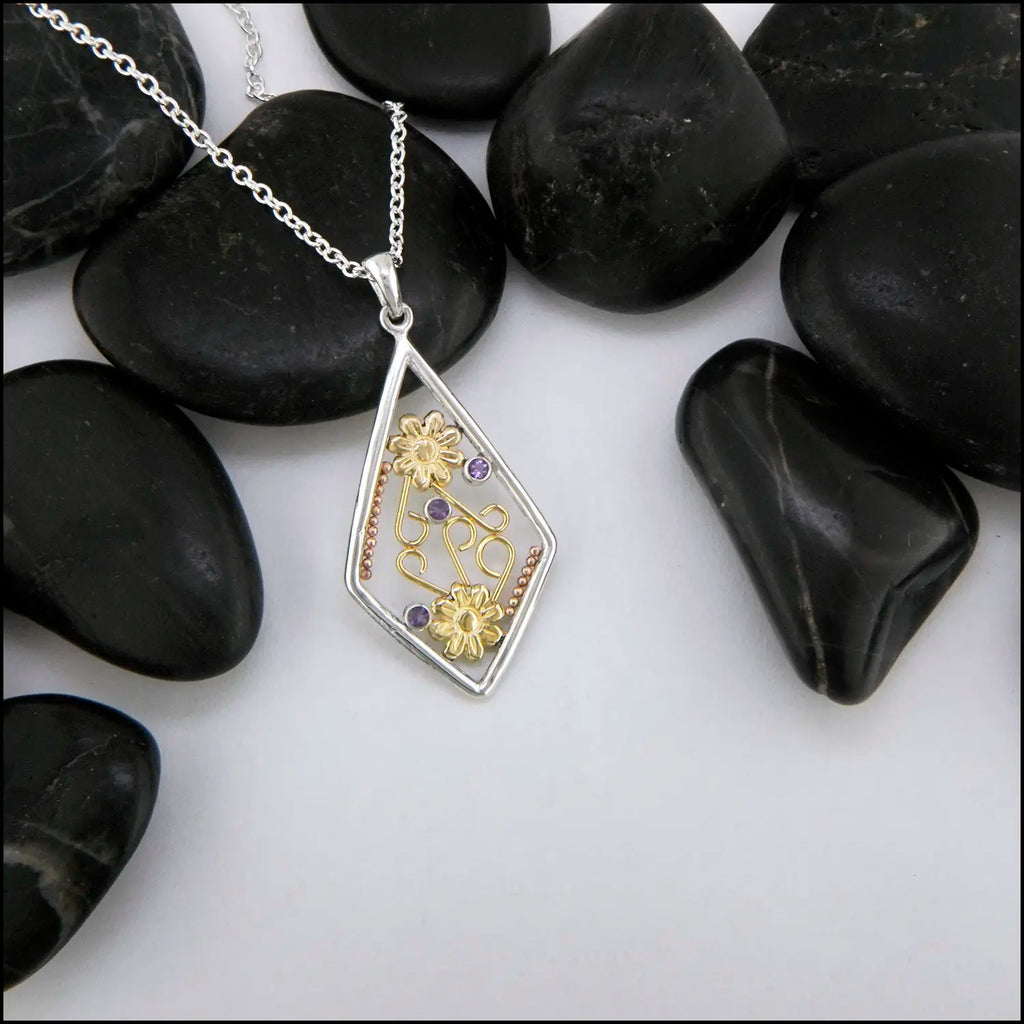 Daisy Flourish Pendant