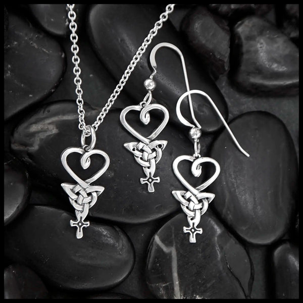 An Teor Celtic Heart Pendant and Earrings