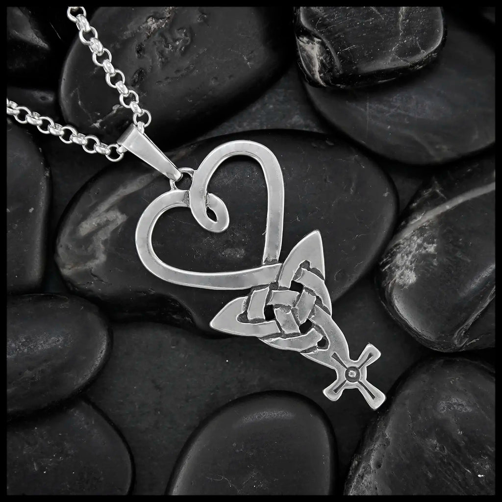 Large An Teor Pendant in Silver