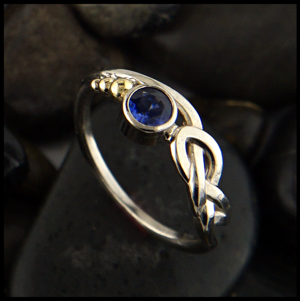 Sapphire knot ring