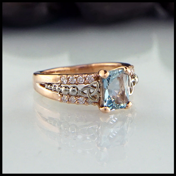 Aquamarine and Diamond ring in rose and white gold
