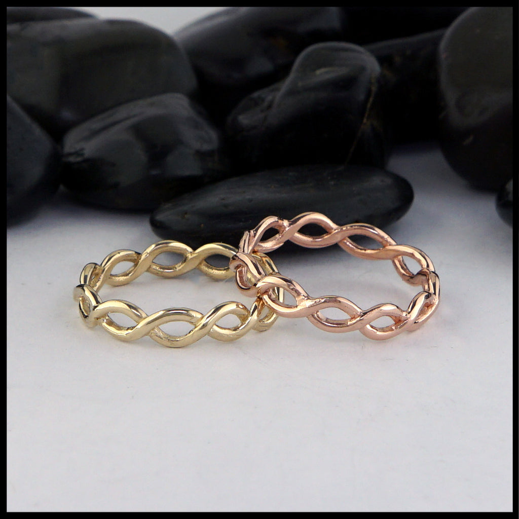 twist ring in gold 