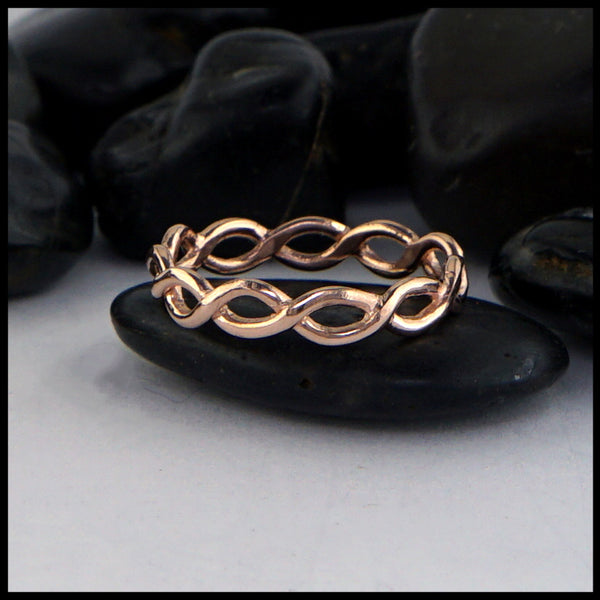 twist ring in gold 