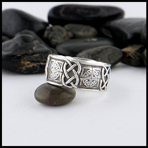 MacDurnan ring in Sterling Silver.