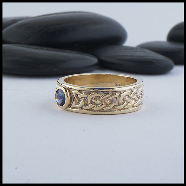 Josephine's Knot band in 14K Yellow gold with Blue Sapphire