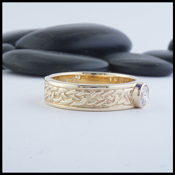 Josephine's Knot band in 14K Yellow gold with Cubic Zirconia