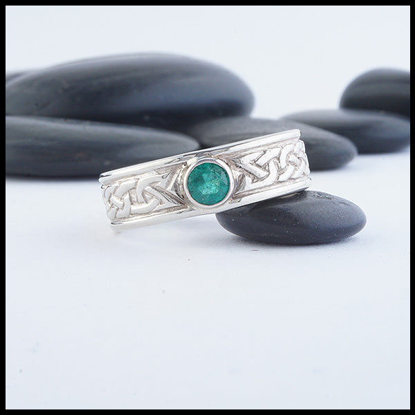 Josephine's Knot Band in 14K White Gold with Emerald