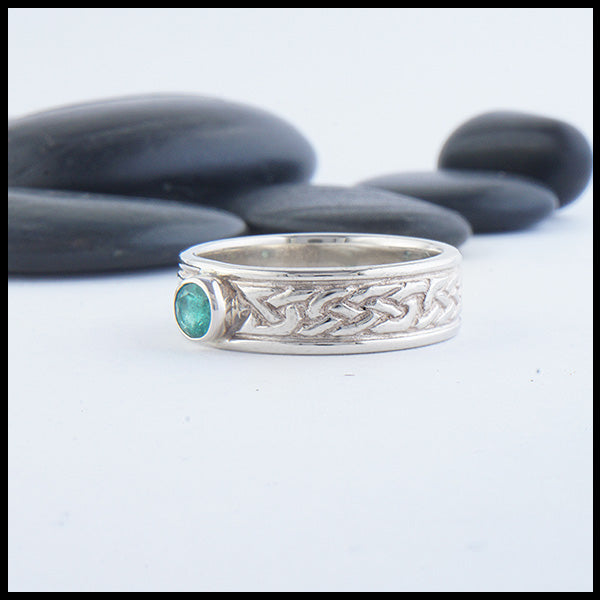 Josephine's Knot Band in 14K White Gold with Emerald