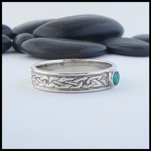 Josephine's Knot band in 14K White Gold with Emerald