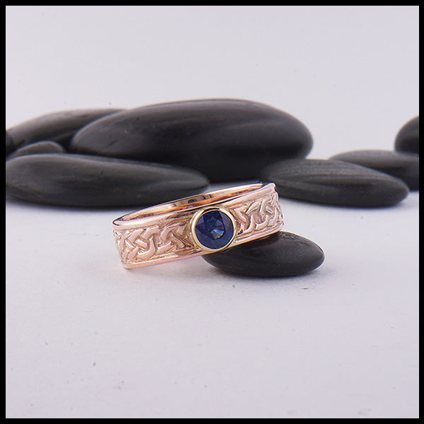 Josephine's Knot band in 14K Rose gold with Sapphire