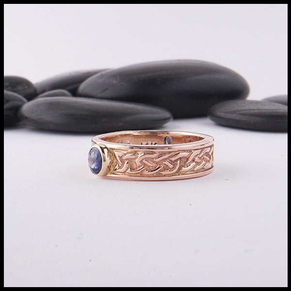 Josephine's Knot band in 14K Rose gold with Sapphire