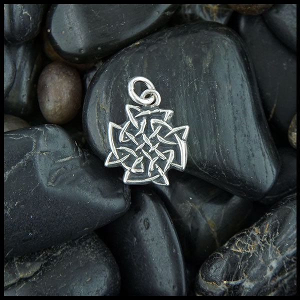 Celtic Knot pendant in silver